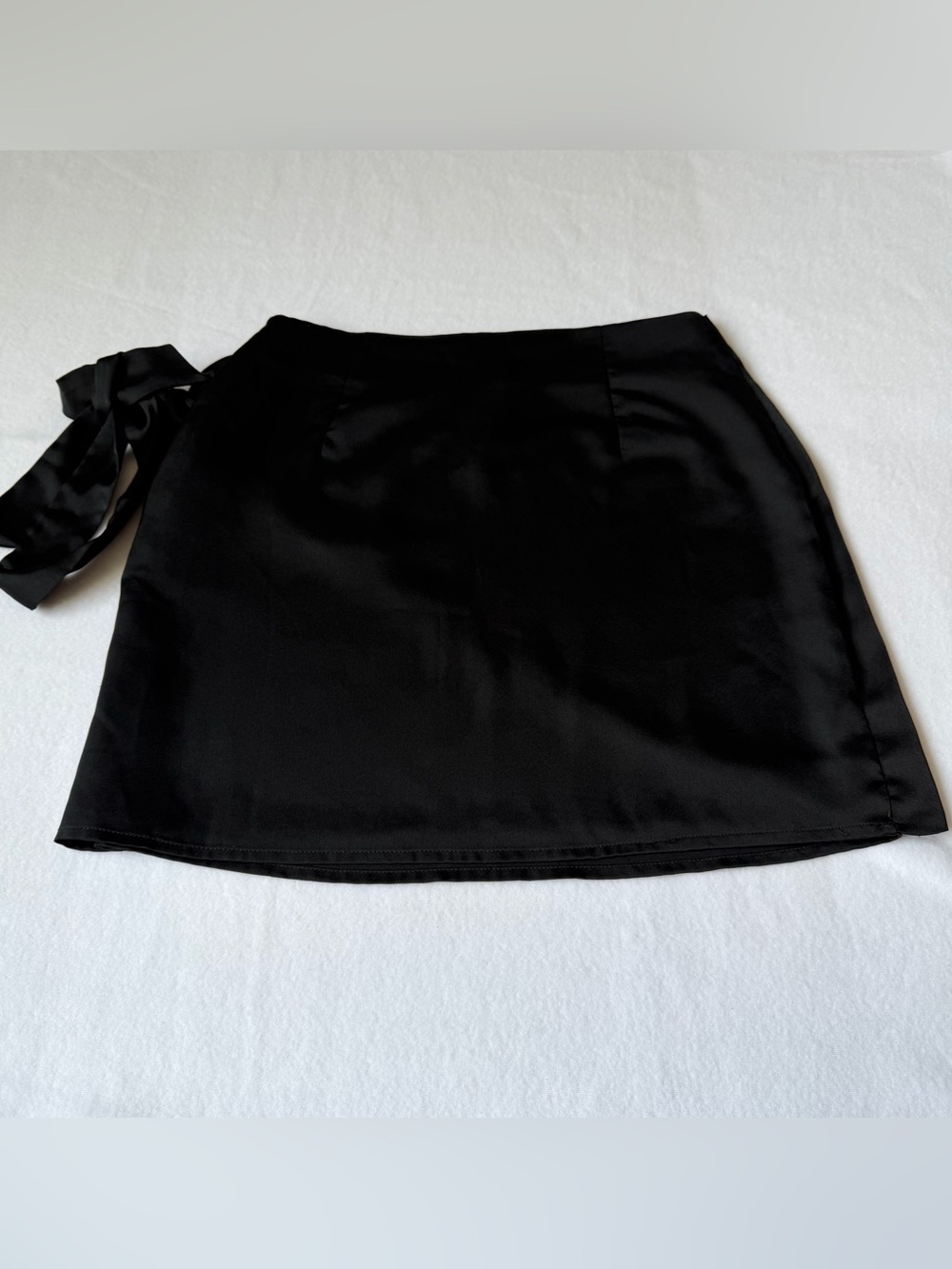 Black Satin Wrap Tie Mini Skirt Medium Forever 21 Y2K - Picture 3 of 9